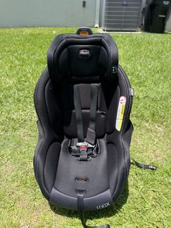 CHICCO car seat for sale with 9 positions.