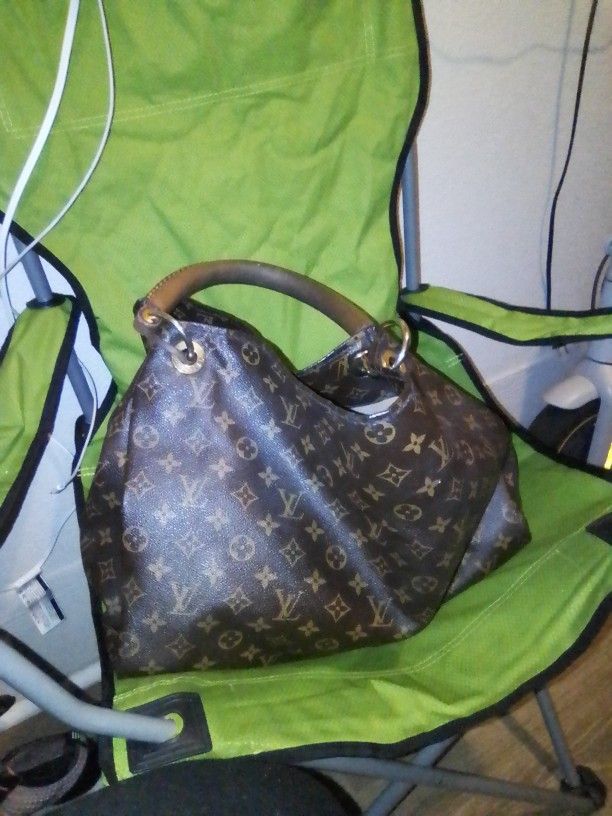 AUTHENTIC ARSTY  LOUIS VUITTON  GM TOTE BAG 