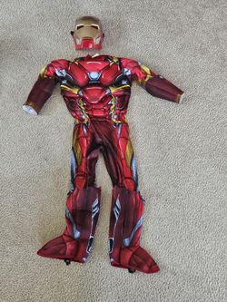 Boy’s Deluxe Muscle Chest Captain America: Civil War Iron Man Costume 