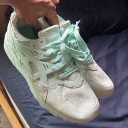 Asics mint Green Size 10 Jordan Yeezy Foamrunner