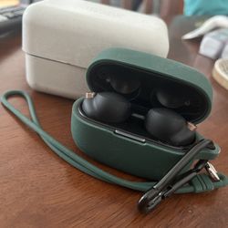 Sony-1000XM4 Earbuds