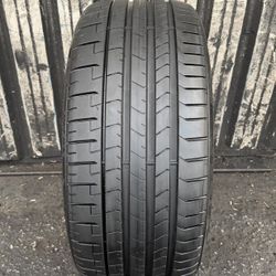235/35/20  Pirelli P-Zero PZ4 PNCS Tesla 
