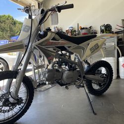 125cc Dirtbike 