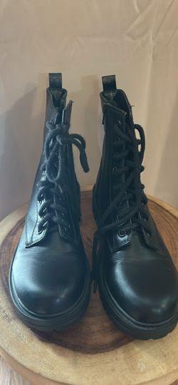 Women’s combat boots size 9