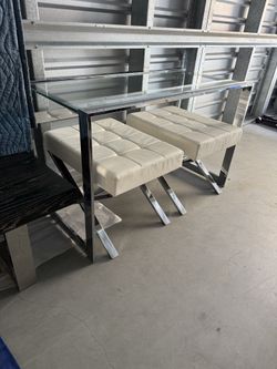 Vanity & chairs stool