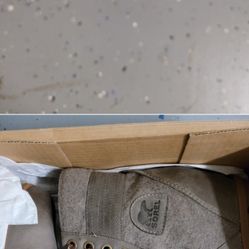 Size 10 SOREL BOOTS 