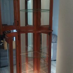 Round Oak Curio Case