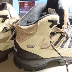 Adidas Karakam Womens Size 7.5 Hiking New