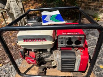 Honda Gas Powered Generator.  Works Great
