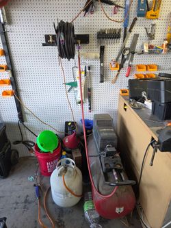 Sears Craftsman 5 horsepower 25 gallon air compressor with 50 ft hose and reel with air tools