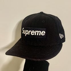 Supreme X Playboy New Era Box Logo (7 1/4Fitted)