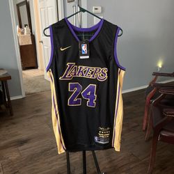 Kobe Bryant Jersey Large New 