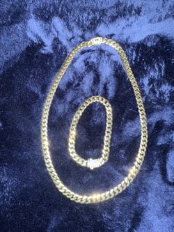 Gold plated necklace and bracelet