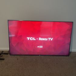 TLC Roku TV 60"