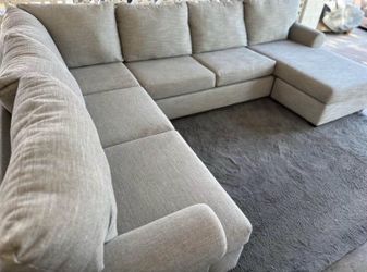 Large U-Shaped Sectional Sofa with Chaise