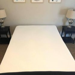 Queen Memory Foam Mattress - Used 1 Week!