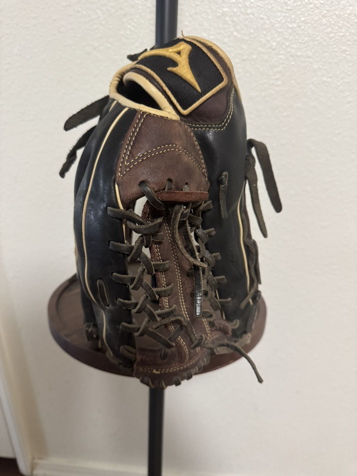 Mizuno Baseball glove