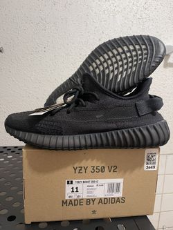 Yeezy 350 V2 Onyx 11M