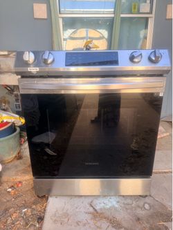 Samsung Glass Top Electric Range/Oven