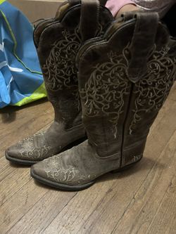Women’s 6.5 Boots
