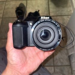 Nikon COOLPIX L320 16.1MP 26x Digital Camera - Black