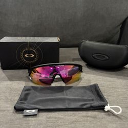 Oakley Sphaera Sunglasses
