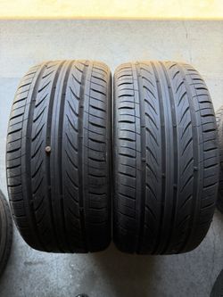 2 Delinte Tires 235/35/20