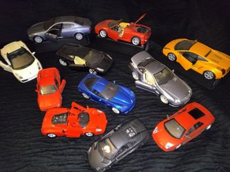 CARROS DE COLLECCION FERRARI CORVETTE LAMBORGHINI MERCEDES MASERATI SCALE 1/18  1/23