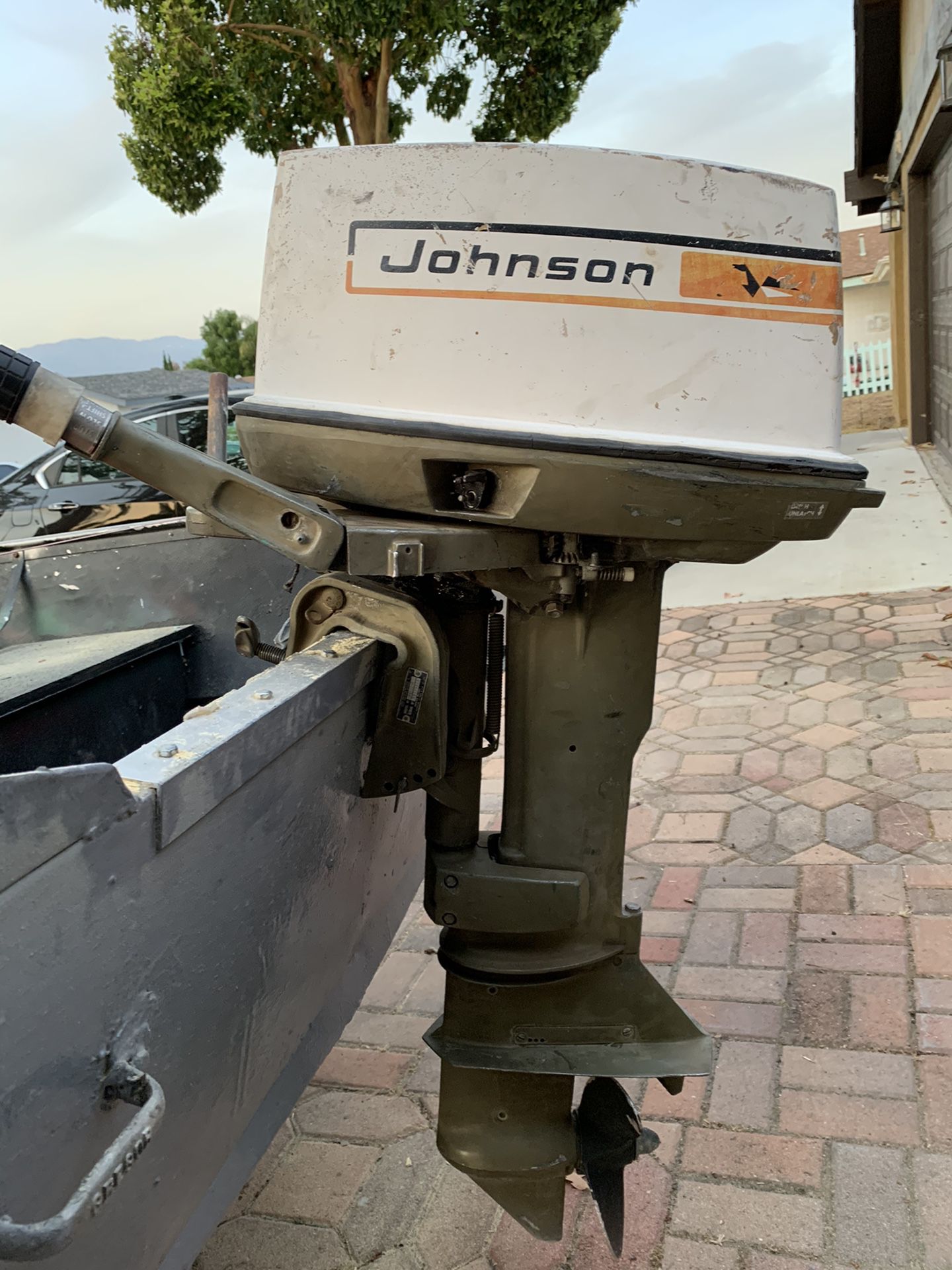20 hp outboard motor