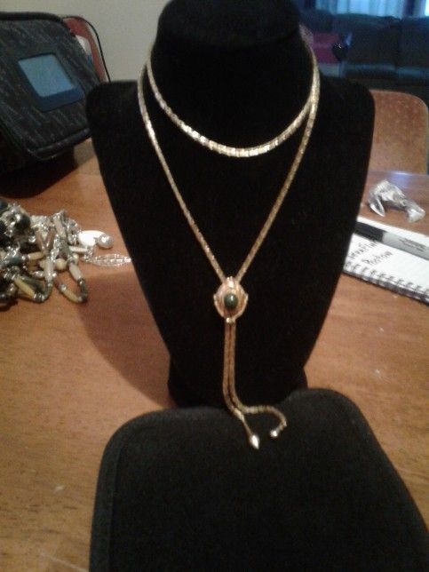 Vintage AVON Necklace, Green Stone