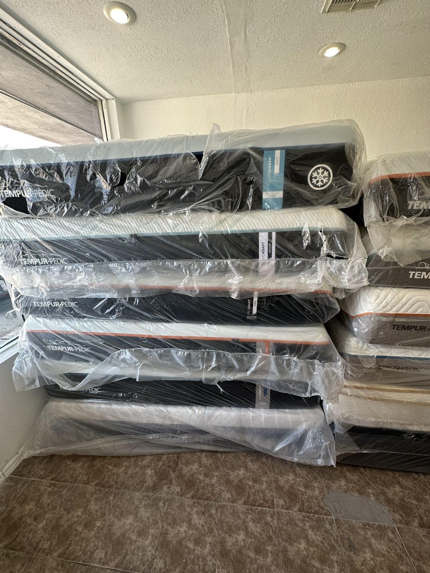 King Queen Size Tempurpedic ProAdapt, ProBreeze, LuxeBreeze Mattress Pro Breeze /Luxe Adapt /Pro Adapt /Adapt /cloud /Tempur pedic contour Supreme