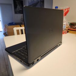 DELL Latitude E5540 15.6" Laptop Intel Core  i3-4010U CPU @ 1.70GHz 4GB RAM 120GB SSD  Win 10 Pro. Microsoft office installed.  ** NO TRADES ** 