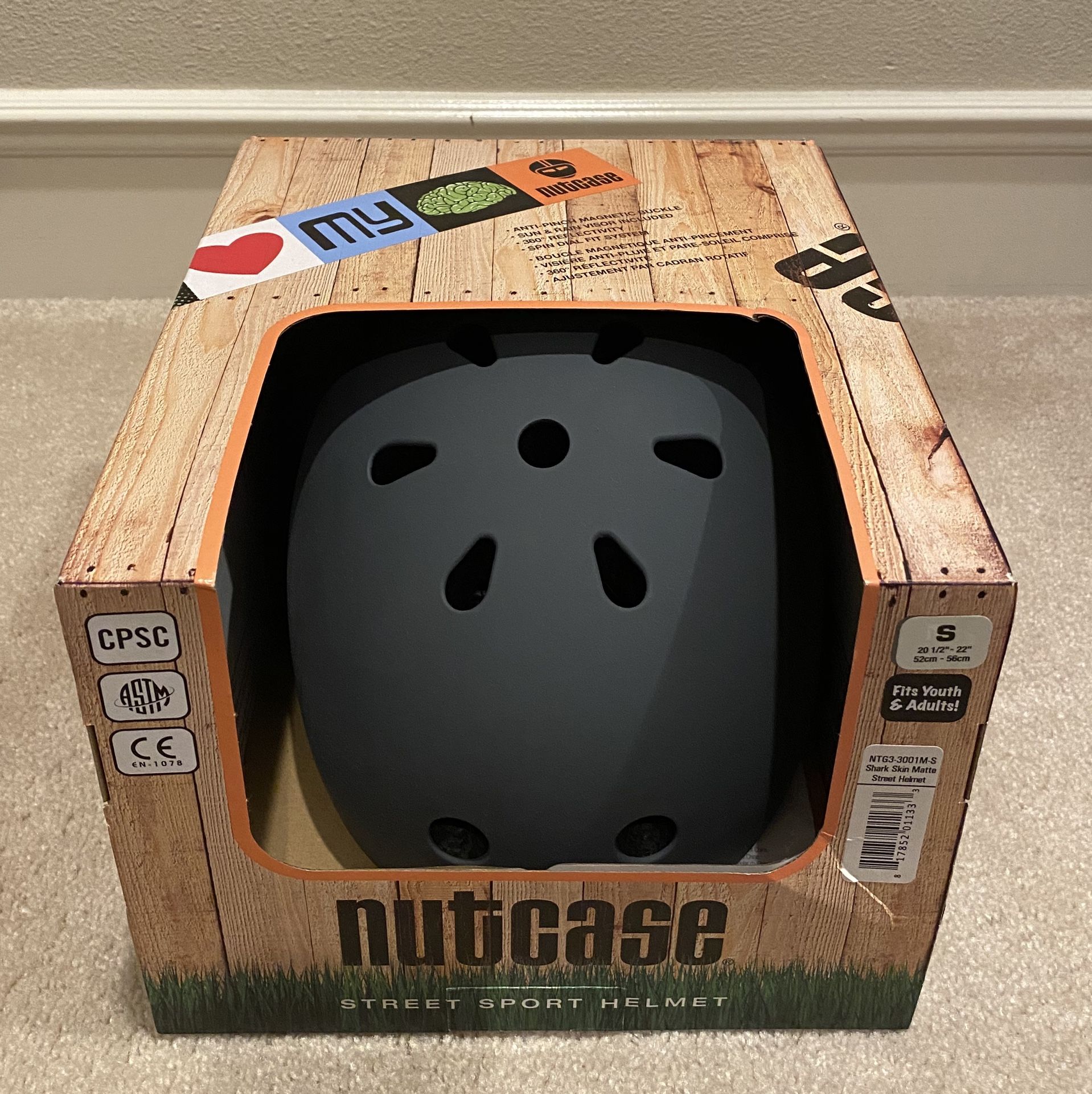 Nutcase Shark Grey Skin Matte Street Bicycle Helmet Size Small 20 1/2 “- 22” / 52cm-56cm