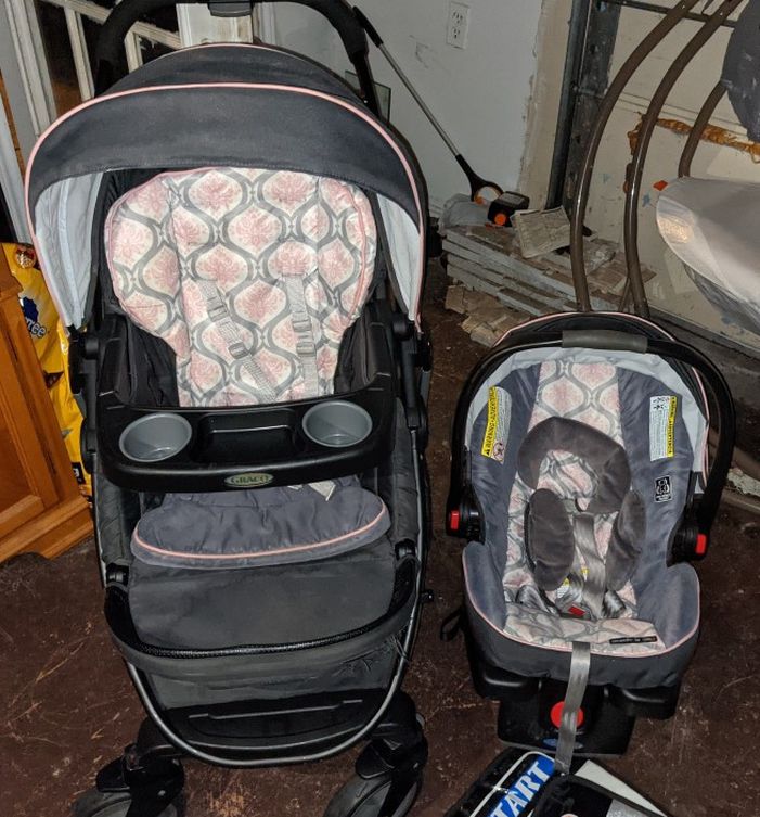 Graco Click Connect Stroller And Car Seat