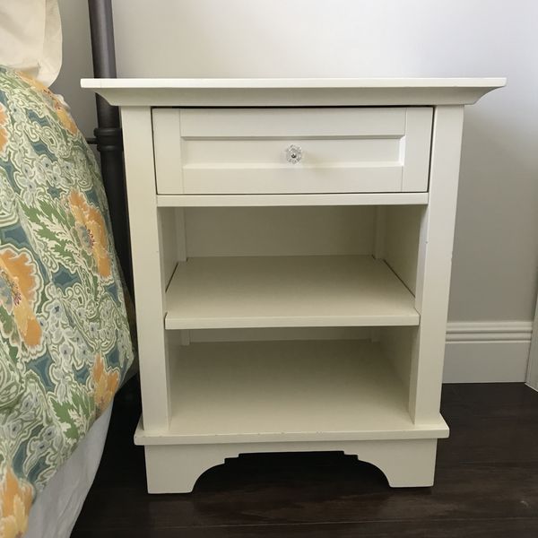 Two Cynthia Pottery Barn Nightstands Antique White For Sale In