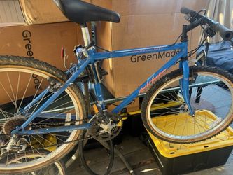 Medium specialized hard rock bike
