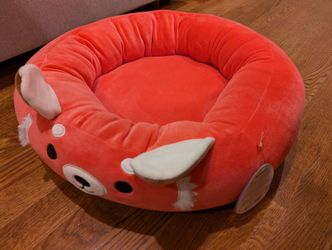 Squishmallow Red Squirrel Small Pet Bed
