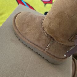 Toddler Uggs 7c Chestnut