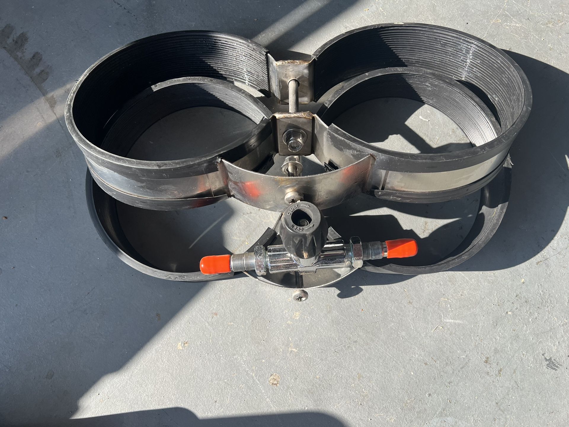 SCUBA Tank Bands and Manifold