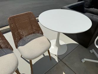 Small round dining chair, and tables