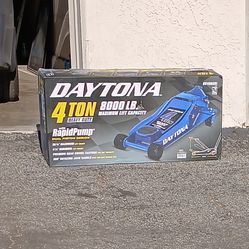 Brand New sealed in box Daytona Heavy Duty floor jack. Accept cash, venmo,paypal and zelle