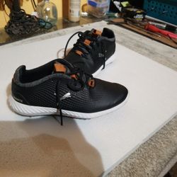Pumas Shoes / Golf Shoes 