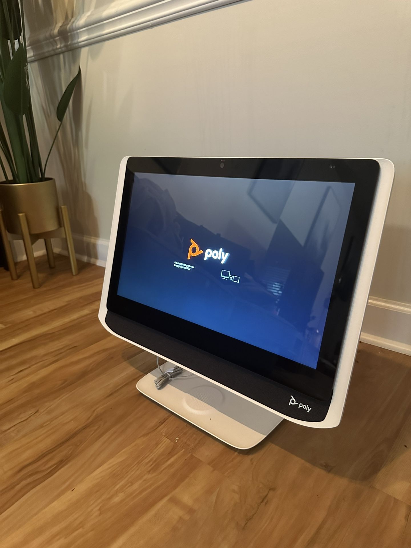 Poly Studio P21 Personal Meeting Display — 21” 1080p Monitor, Cam, Speakers, Lighting