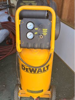 DeWalt 15-gallon vertical air compressor
