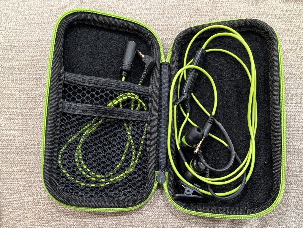 Sports Headphones With Case And Mobile Armband
