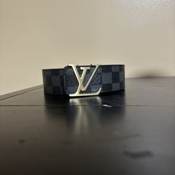 Louise V Belt