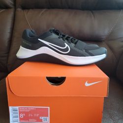 New woman Nike shoes
