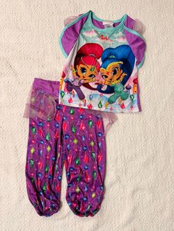 Costume