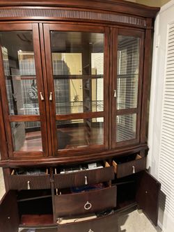 Chinese Cabinet