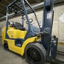 7000 lb KOMATSU forklift for sale 